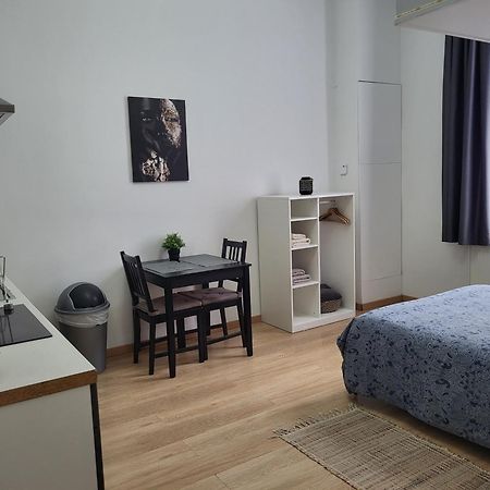 Studios Idealement Situes - Eu Etterbeek Zimmer foto